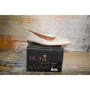 (NIB) FRYE Women's Sienna Ballet Flat (Size 7 US M) - Off White